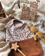 Bavoir Grand Bout'Chou / Tissu Imperméable Ilapio - Bambou Caramel