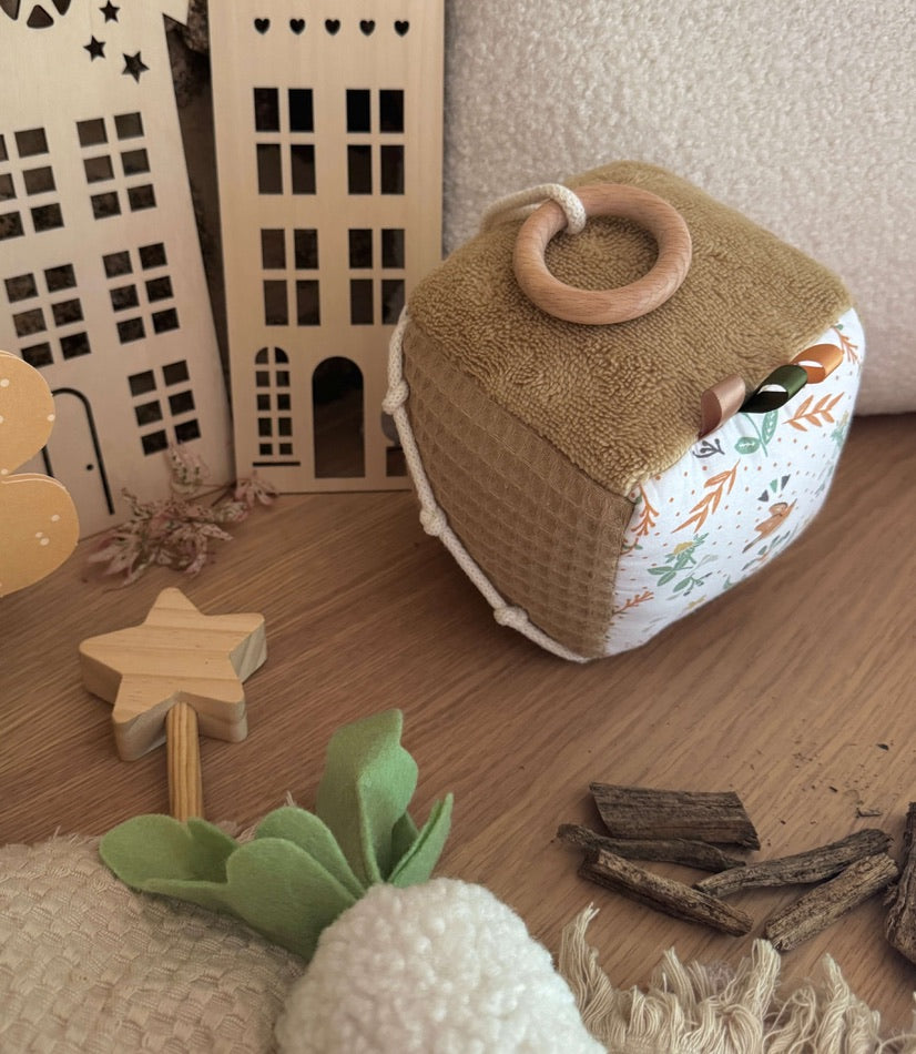 Cube d'éveil / Zekia