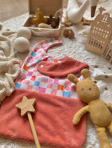 Bavoir Grand Bout'Chou / Tissu Imperméable Cirafine - Bambou Marsala