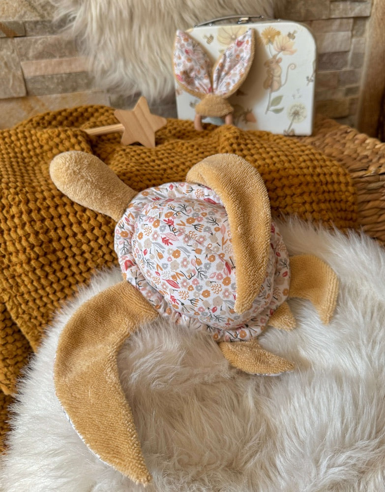 Doudou Tortue  / Alice Blanc Blé